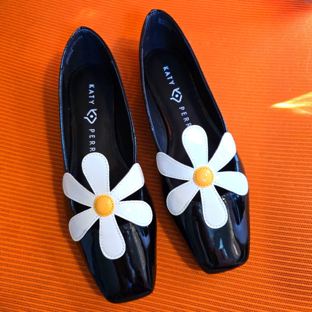 Katy Perry Evie Daisy Flat